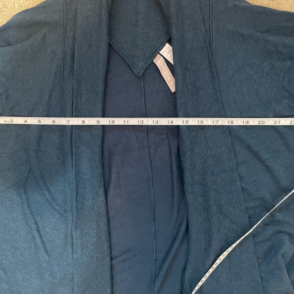 Athleta Nirvana Wear Two Ways Wrap In Dark - Picture 2 of 5